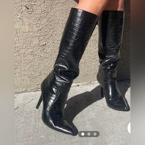 Forever 21 Black Croc-Patterned Heeled Boots Size 7
